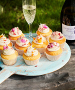 Lemon-scented Cupcakes with Vanilla Bean Frosting 