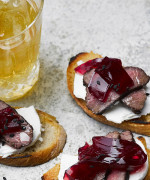 Seared Venison with Cherry Jelly and Goat’s cheese 