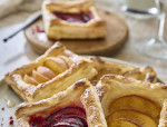 RUSTIC WINTER FRUIT TARTS 